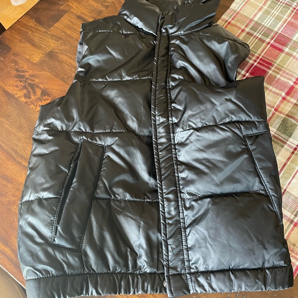 Girls vest size 10/12 L